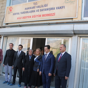 Bakan Yardımcımız Sayın Öncü Hakkari'de Ziyaretlerde Bulundu - fotoğraf 2