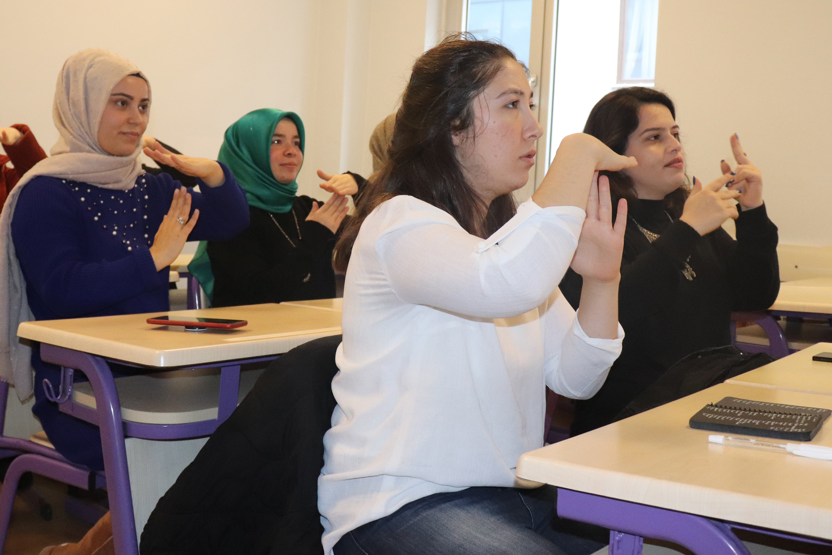 Bakanlığın Güncel Türk İşaret Dili Sözlüğü’ne 150 Ülkeden 4 Milyondan Fazla Erişim Sağlandı