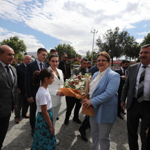 Bakanımız Derya Yanık Malatya'da Piyade Üsteğmen Serkan Erkuş’un Cenaze Törenine Katıldı - fotoğraf 6