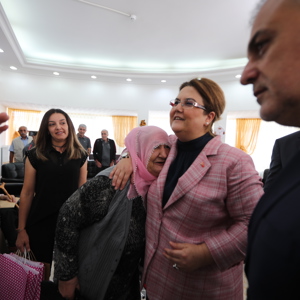 Bakanımız Derya Yanık Elazığ'da Gaziler ve Şehit Aileleri ile Bir Araya Geldi - fotoğraf 5