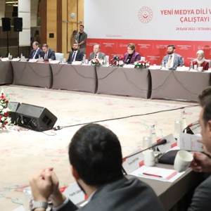 Bakanımız Derya Yanık Yeni Medya Dili ve Aile Çalıştayı'na Katıldı  - fotoğraf 2