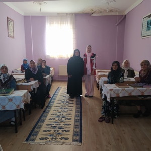Lüleburgaz Ayşe Hatun Kursunda Aile Eğitim Programı Kapsamında Kursiyerlere Eğitim Verildi. - fotoğraf 2