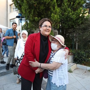 Bakanımız Derya Yanık Huzurevi Sakinleriyle Birlikte Konser İzledi - fotoğraf 4