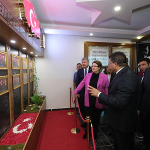 Bakanımız Derya Yanık Osmaniye'de "Dijital Bahar Odası"nın açılışını yaptı - fotoğraf 8
