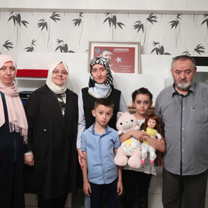 Bakan Selçuk'tan Şehit Ailelerine Ziyaret - fotoğraf 10