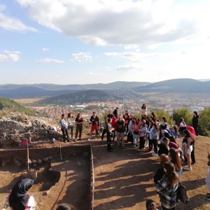 TARİHİMİZLE BULUŞMAK İÇİN YÜRÜYORUZ - fotoğraf 3