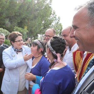 Aile ve Sosyal Hizmetler Bakanımız Derya Yanık Mersin'de Gündüzlü Bakım ve Aktif Yaşam Merkezi’nin Açılışını Yaptı - fotoğraf 7
