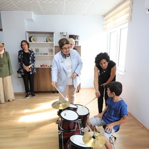Aile ve Sosyal Hizmetler Bakanımız Derya Yanık Mersin'de Gündüzlü Bakım ve Aktif Yaşam Merkezi’nin Açılışını Yaptı - fotoğraf 4