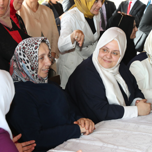 Bakan Selçuk, Bursa'da Ziyaretlerde Bulundu - fotoğraf 1