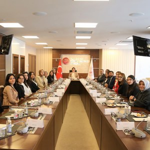 Bakanımız Derya Yanık Kız Çocuklarını Ağırladı - fotoğraf 2