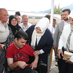 Bakan Selçuk, Bursa'da Ziyaretlerde Bulundu - fotoğraf 2