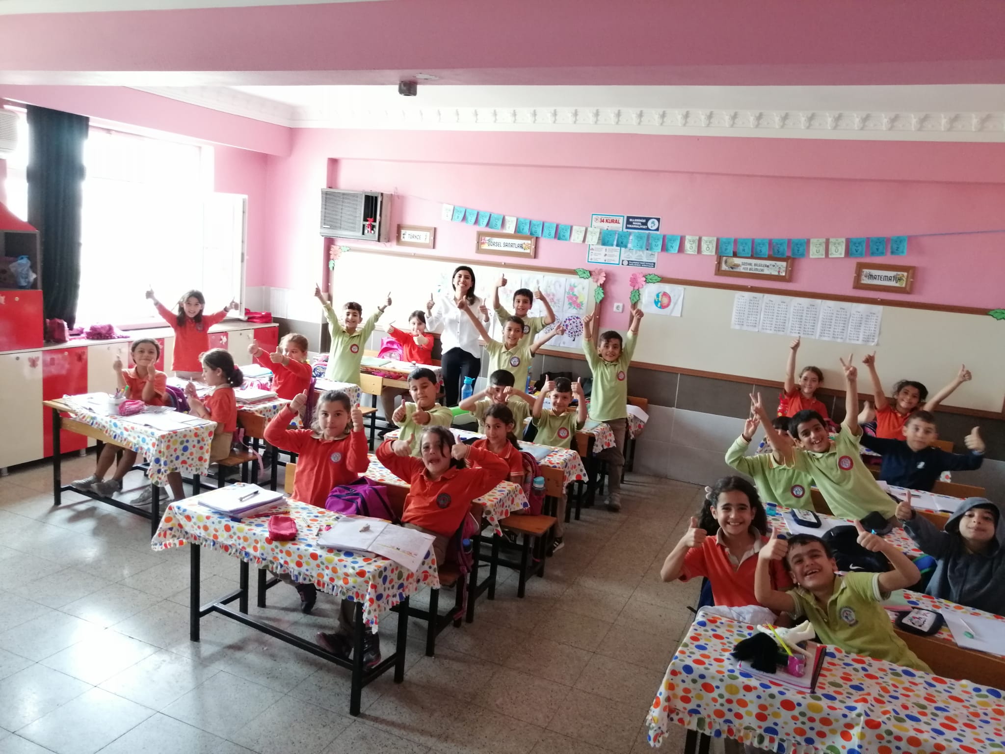 Toroslar SHM, Toroslar Halkkent İlkokulu öğrencilerimize "Mahremiyet" ve "Teknoloji Bağımlılığı" konularında eğitim düzenlemiştir.