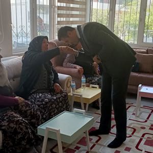  İl Müdürümüz Ömer Turan Gündüzlü Yaşlı Bakım Merkezlerini  Aymelek Dernek başkanı Yurdagül Altınbaş ile birlikte ziyaret ettiler - fotoğraf 7