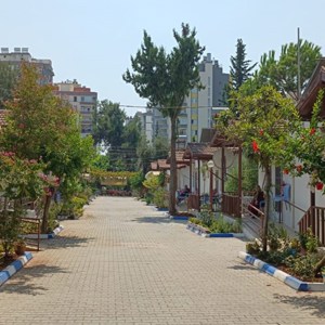 Bakanımız Derya Yanık: “Küçük ev tipi huzurevlerimizde yaşlı çiftlerimizin kendilerini evlerinde hissetmelerini sağlıyoruz” - fotoğraf 4