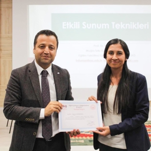 "ETKİLİ SUNUM TEKNİKLERİ" EĞİTİMİ DÜZENLENDİ - fotoğraf 4