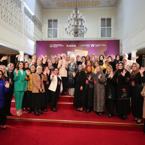 Emine Erdoğan Hanımefendi ve Bakanımız Derya Yanık, 5. Uluslararası Kadın Ve Adalet Zirvesi'nin Gala Programına Katıldı - fotoğraf 3