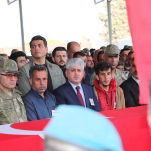 Şehidimiz Piyade Sözleşmeli Er Fırat Güner Son Yolculuğuna Uğurlandı. - fotoğraf 2