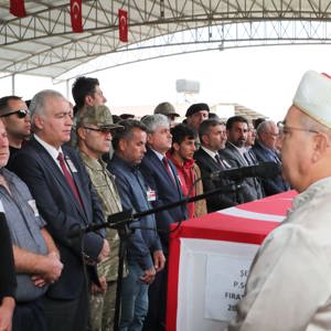Şehidimiz Piyade Sözleşmeli Er Fırat Güner Son Yolculuğuna Uğurlandı. - fotoğraf 3