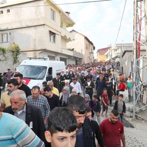 Şehidimiz Piyade Sözleşmeli Er Fırat Güner Son Yolculuğuna Uğurlandı. - fotoğraf 6