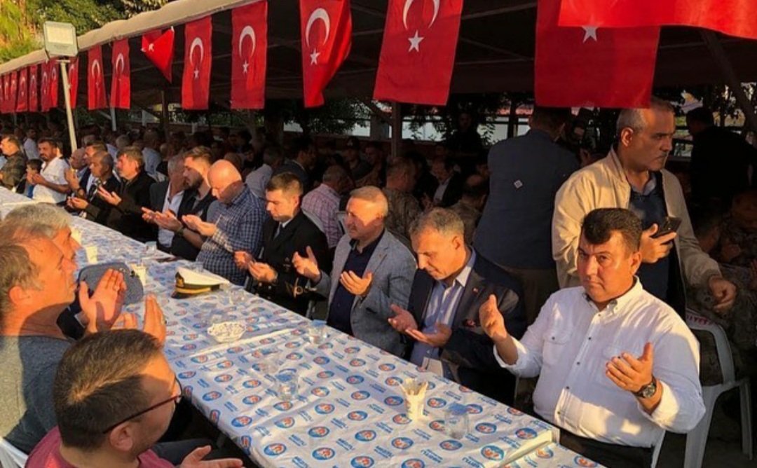Kahraman şehidimiz Hv.P.Asb.Kd.Çvş.Özkan DEMİR için Valimiz Sn.Ali Hamza PEHLİVAN'nda katılımıyla mevlid programı düzenlendi. Aziz şehidimizin ruhu şad olsun.