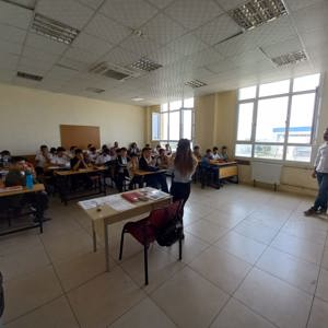 Samandağ Adem Nural Mesleki ve Teknik Anadolu Lisesi öğrencilerine ''Siber Zorbalık ve Bilinçli Medya Kullanımı'' eğitimi verildi. - fotoğraf 2