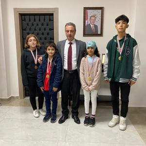 Satranç Turnuvası Birincilerine İl Müdürümüz İbrahim BAŞ'tan Madalya - fotoğraf 5