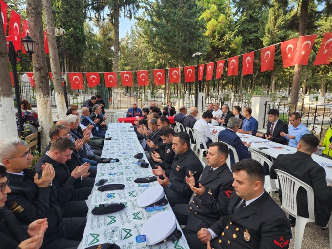 Şehit Uzm.Çvş. Eren KIZILGEDİK'in sene-i devriyesinde düzenlenen mevlid programına katıldık.  Aziz şehidimizin ruhu şad olsun.🇹🇷 