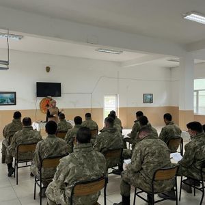 Vize Sosyal Hizmet Merkezi Müdürlüğümüz Askerlere Toplumsal Bağımlılıkla Mücadele Konusunda Eğitim Vermiştir. - fotoğraf 4