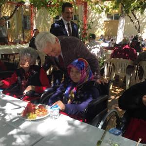 Sayın Bakan Yardımcımız Ahmet KOCA Afyonkarahisar Huzurevi Yaşlı Bakım ve Rehabilitasyon Merkezi'ni ziyaret etti. - fotoğraf 8