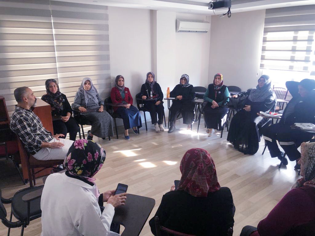 Toroslar SHM,  Toroslar ADEM Kuran Kursu kursiyerleriyle AEP Psikososyal Grup çalışması programından