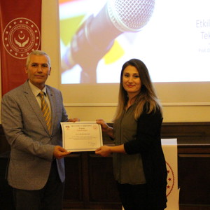 Aile Eğitim Programı (AEP) Eğiticilerine “Etkili Sunum Teknikleri” konulu seminer verildi. - fotoğraf 21