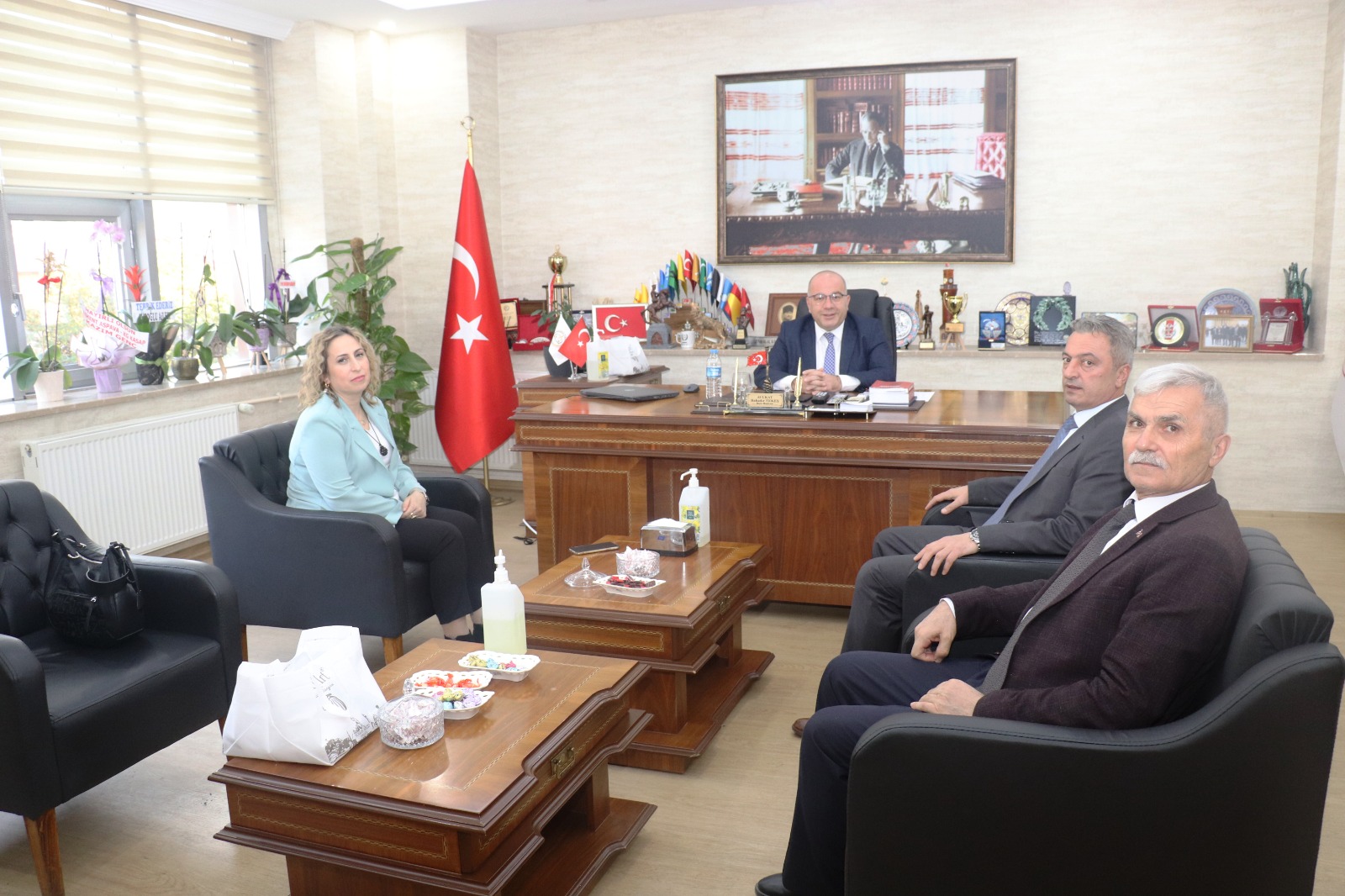 İl Müdürümüz İbrahim BAŞ, Baro Başkanlığına yeniden seçilen Av. Bahadır TEKEŞ'e ziyaret.