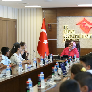 Bakan Selçuk, Okul Öncesi Destek Projesi'nden Yararlanan Gaziantepli Çocukları Kabul Etti - fotoğraf 1