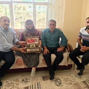 Kurban Bayramında 200 Şehit Ailesi Ziyaret Edildi - fotoğraf 15