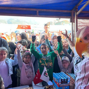 20 Kasım Dünya Çocuk Hakları Günü dolayısıyla İskenderun Anıt Alanı'nda Çocuk Şenliği Düzenlendi. - fotoğraf 10