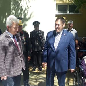 Bakan yardımcımız Ahmet Koca ve İl Protokolümüz Afyonkarahisar huzurevi yaşlı bakım ve rehabilitasyon merkezinde kalan sakinlerimizi ziyaret ederek Kurban Bayramlarını kutladılar. - fotoğraf 7