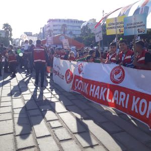 20 Kasım Dünya Çocuk Hakları Günü dolayısıyla İskenderun Anıt Alanı'nda Çocuk Şenliği Düzenlendi. - fotoğraf 9