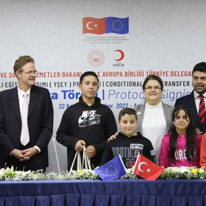 Bakanımız Derya Yanık Yabancılara Yönelik Şartlı Eğitim Yardım Programı Protokolü İmza Töreni'ne Katıldı - fotoğraf 4