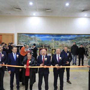 25 KASIM KADINA YÖNELİK ŞİDDETLE MÜCADELE GÜNÜ - fotoğraf 1