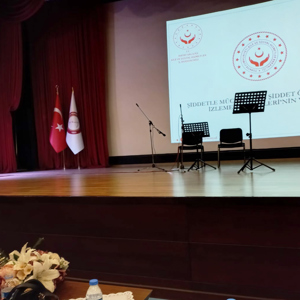 Mustafa Kemal Üniversitesi koordinatörlüğünde, Hatay Barosu ve İl Müdürlüğümüz işbirliğinde, “25 Kasım Kadına Yönelik Şiddete Karşı Uluslararası Mücadele Günü” etkinliği düzenlenmiştir.  - fotoğraf 2