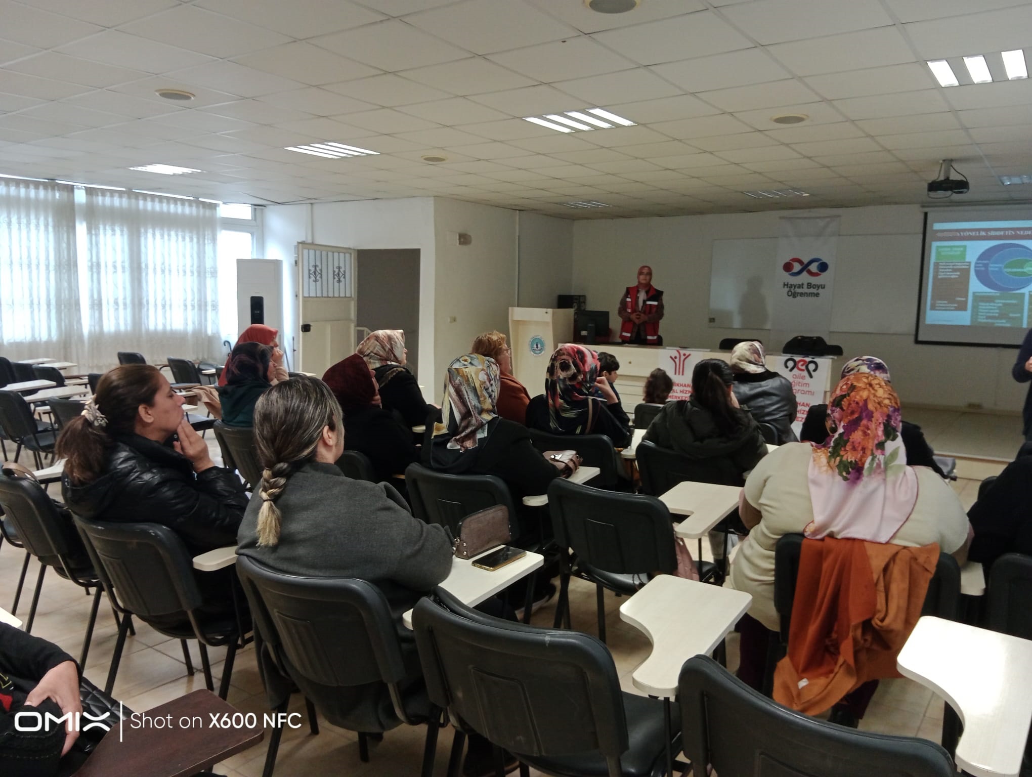 Kırıkhan Halk Eğitim Kursiyerlerine ‘’Evlilik Öncesi Eğitim’’ konusunda seminer verildi.