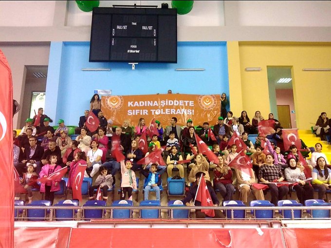3 Aralık Dünya Engelliler Günü'nde düzenlediğimiz farkındalık programında, Mersin ŞÖNİM  Kadına Şiddete Sıfır Tolerans diyerek tribünde yerini aldı.