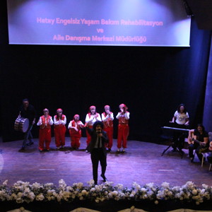 Hatay Engelsiz Yaşam Bakım Rehabilitasyon ve Aile Danışma Merkezi Kurum Bakımında Bulunan Engelli Bireylerimiz Tarafından Gösteri Düzenlendi. - fotoğraf 13