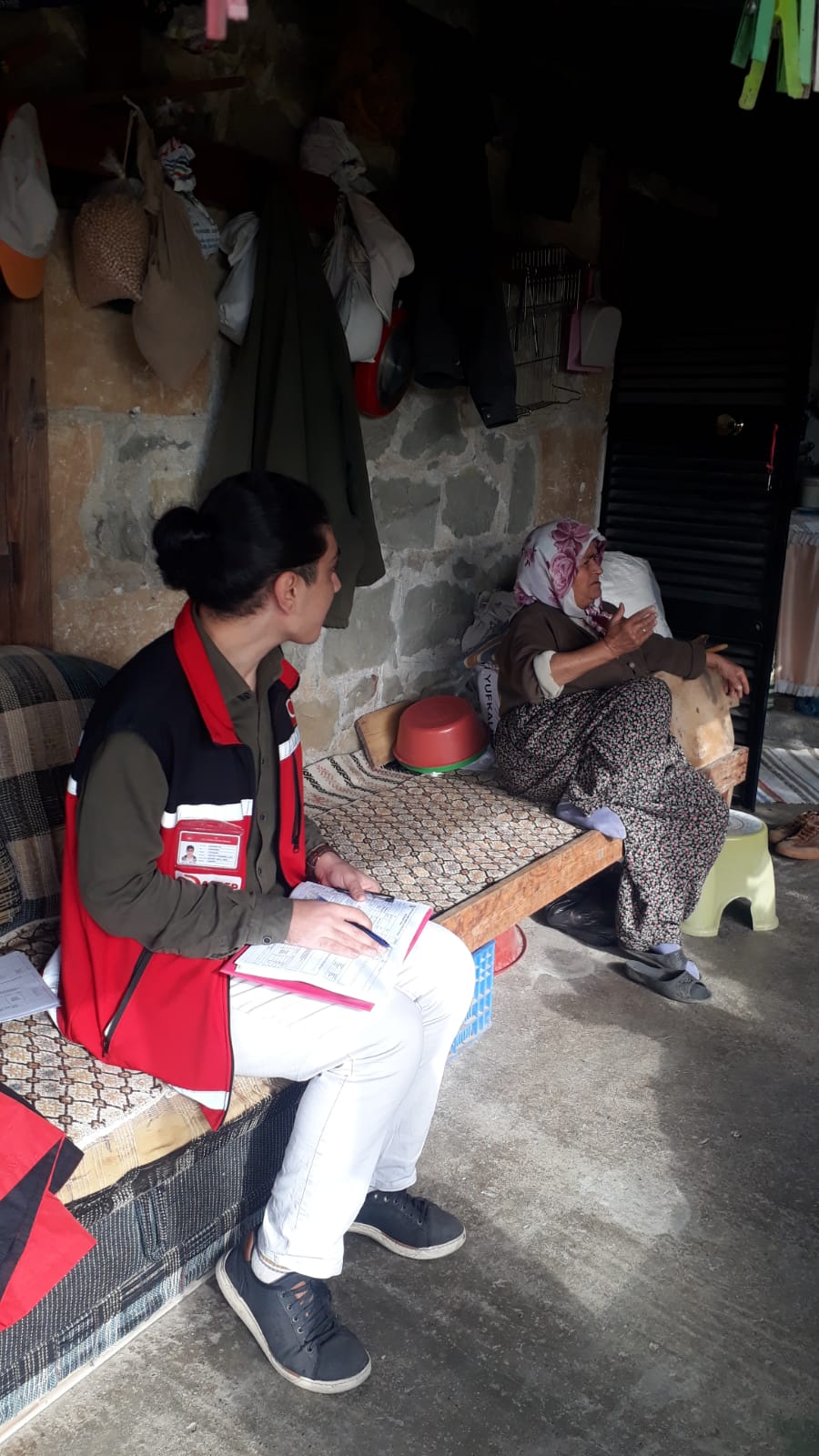 Mezitli SHM, "Ulusal Hane Ziyaretleri" kapsamında vatandaşlarımızın ihtiyaçlarını yerinde tespit etmek üzere saha çalışmalarına devam ediyor. 