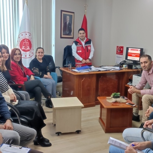Kadına Yönelik Şiddetle Mücadele IV. Ulusal Eylem Planı Doğrultusunda Adli Destek ve Mağdur Hizmetleri Müdürlüğü İşbirliğinde “Aile İçi Şiddet Farkındalık Semineri” düzenlendi. - fotoğraf 1