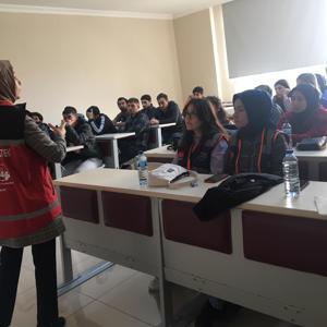 Mustafa Kemal Üniversitesinde öğrenim gören öğrencilere  “Evlilik Öncesi Eğitim” konulu seminer verildi. - fotoğraf 4