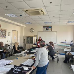 Antakya Nedime Keser Halk Eğitim Merkezi kursiyerlerine “Evlilik Öncesi Eğitim Programı” kapsamında seminer verildi. - fotoğraf 2