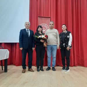 Altınözü ilçemizde İl Müdürlüğümüz, Altınözü Kaymakamlığı ve Altınözü Belediyesi tarafından ortaklaşa düzenlenen Koruyucu Aile Tanıtım Toplantısı gerçekleştirilmiştir. - fotoğraf 6