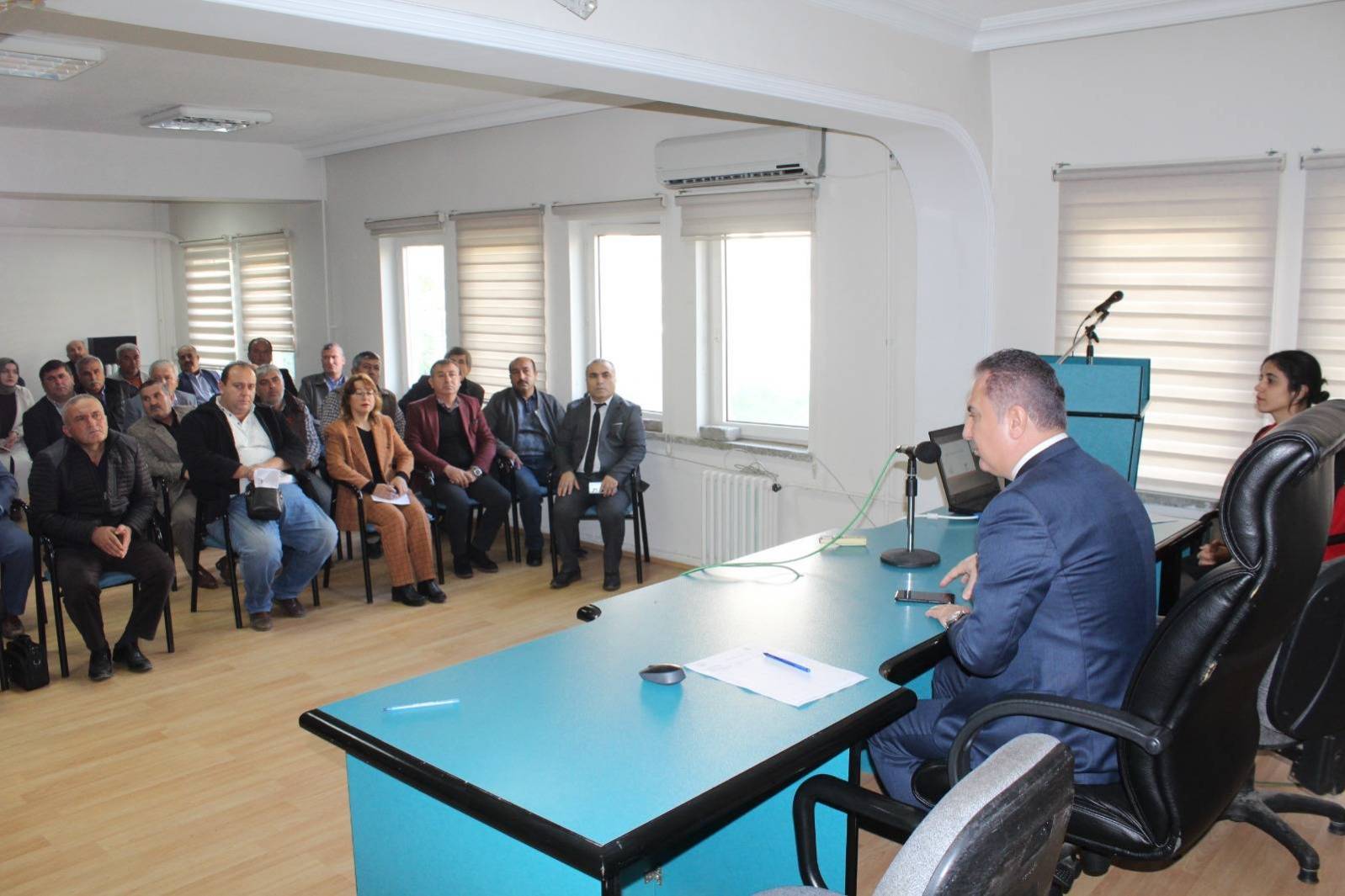 Anamur SHM, İlçe Mahalle Muhtarlarına "Kadına Yönelik Şiddetle Mücadele Eğitimi " gerçekleştirilmiştir. 📍Anamur Kaymakamlığı 