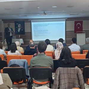 Şeyh Zayed Çocuk Evleri Sitesi Konferans Salonunda toplam 4 (dört) gün süreli  “Proje Döngüsü Eğitimi” verildi.  - fotoğraf 2